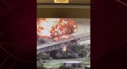 Dev tanker patladı, ortalık savaş alanına d&ouml;nd&uuml;