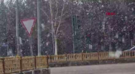 Erzurum&rsquo;a beklenmedik kar yağışı