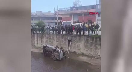 İskenderun'da otomobil kanala u&ccedil;tu: Anne ve bebek kurtarıldı