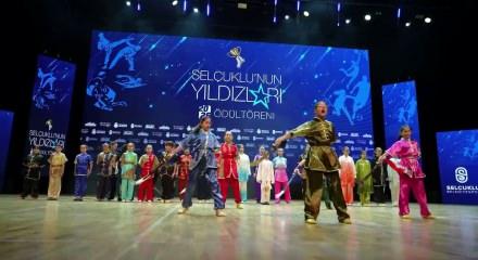 Konya'nın  Sel&ccedil;uklu il&ccedil;esinde başarılı sporcular &ouml;d&uuml;llendirildi