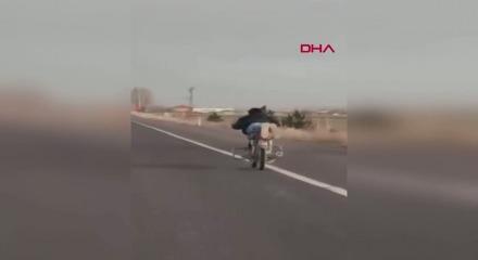 Motosiklet &uuml;zerindeki akrobatik harekete rekor ceza!