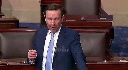 Murphy&rsquo;den Trump&rsquo;a sert su&ccedil;lama: A&ccedil;ık bir savaş su&ccedil;u tehdidi