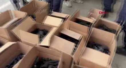 Ey&uuml;psultan&rsquo;da silah ticareti operasyonu: Kamyonette 1021 tabanca ele ge&ccedil;irildi