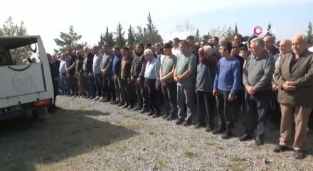 Hatay'da anne ile oğlu &ouml;l&uuml; bulunmuştu! Valilik a&ccedil;ıklama yaptı