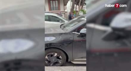 İstanbul'da trafikte birbirine bı&ccedil;ak &ccedil;eken s&uuml;r&uuml;c&uuml;lere 542 bin lira ceza