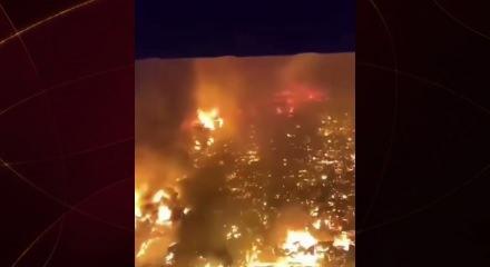 Malezya'da yangın: Bir kasaba yok oldu!