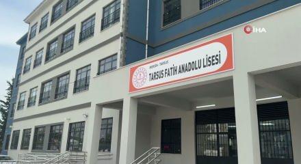 Mersin'de bir lise &ouml;ğrencisi silahla yakalandı