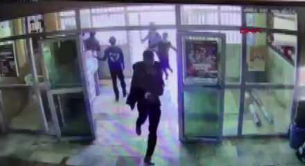 Şanlıurfa'da okula girip rastgele ateş a&ccedil;tı; o anlar g&uuml;venlik kamerasında