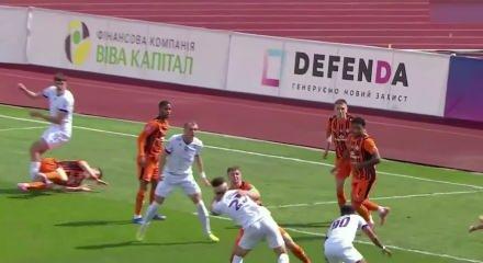  Shakhtar'ın LNZ ile yaptığı ma&ccedil;ın 2. yarısı hava saldırısı uyarısı nedeniyle başlamadı