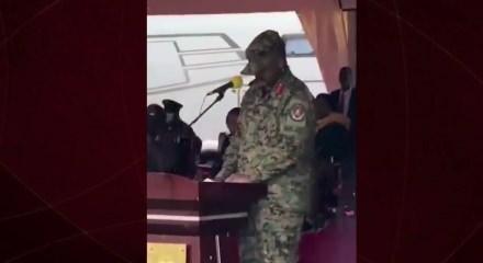 Ugandalı al&ccedil;ak general yine T&uuml;rkleri hedef aldı