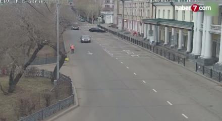 Rusya'da sarhoş yolcu dehşet sa&ccedil;tı: 73 yaşındaki kadın &ouml;l&uuml;mden d&ouml;nd&uuml;!