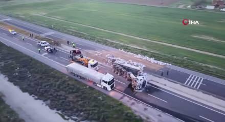 Aksaray&rsquo;da zincirleme kaza: Hac yolcusu hayatını kaybetti