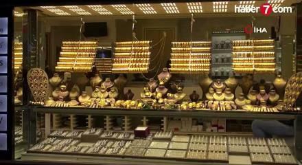 Altın fiyatlarında savaş etkisi s&uuml;r&uuml;yor: Gram ve ons y&uuml;kselişte