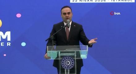 Bakan Kacır festivalde m&uuml;jdeyi duyurdu