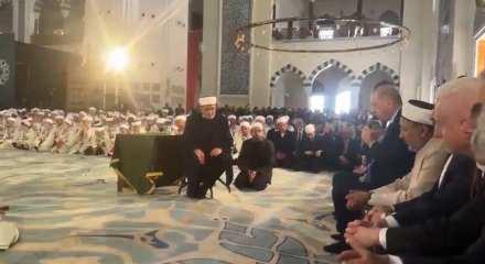 Başkan Erdoğan'dan hafızlık icazet merasiminde Kur'an tilaveti