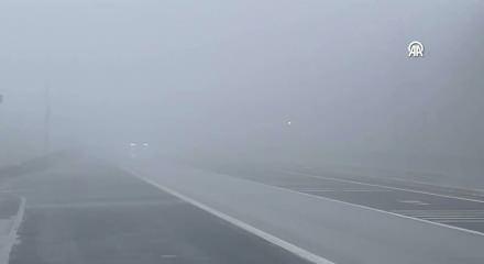 Bolu Dağı'nda sis ve sağanak etkili oldu