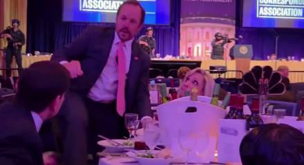 Beyaz Saray'daki yemek programında silahlı saldırı sırasındaki panik anları