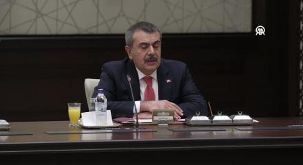 Erdoğan &ccedil;ocuklarla K&uuml;lliye&rsquo;de buluştu: &ldquo;Hayalleriniz i&ccedil;in &ccedil;alışıyoruz&rdquo;