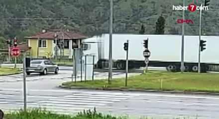 Feci kaza kamerada! Annesinin kucağında fırlayan bebek hayatını kaybetti