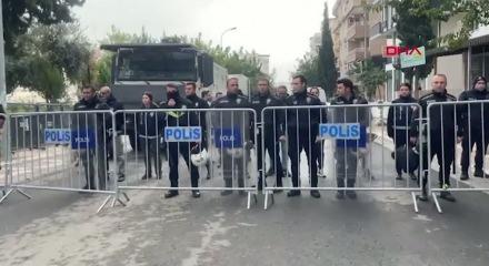 Halfeti Belediyesi'ne operasyon: Eski AK Partili başkan da g&ouml;zaltına alındı...