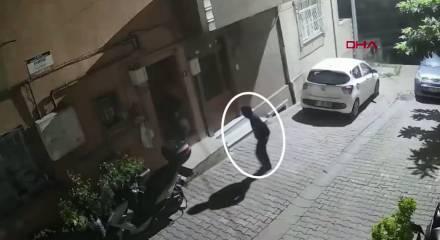 Kağıthane&rsquo;de bina girişinde taciz iddiası; kadının &ccedil;ığlığı sonrası ka&ccedil;an ş&uuml;pheli fırında yakalandı 