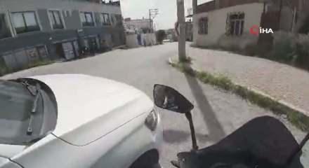 Korna &ccedil;aldı, darp edildi: Trafik magandaları kameraya yansıdı