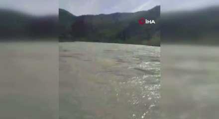 Nehirden balık değil tosun &ccedil;ıktı