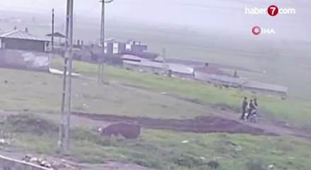 Silahla &ccedil;evreye defalarca ateş eden 3 &ccedil;ocuğun hayrete d&uuml;ş&uuml;ren anları kamerada