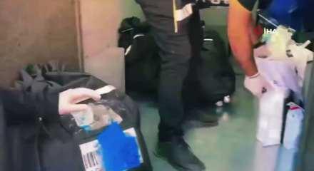 Şırnak'ta ele ge&ccedil;irilen ka&ccedil;ak altın, dolar ve euro miktarı dudak u&ccedil;uklattı