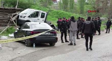 1 Mayıs Emek ve Dayanışma G&uuml;n&uuml;&rsquo;nde, 2 belediye iş&ccedil;isi kazada &ouml;ld&uuml;