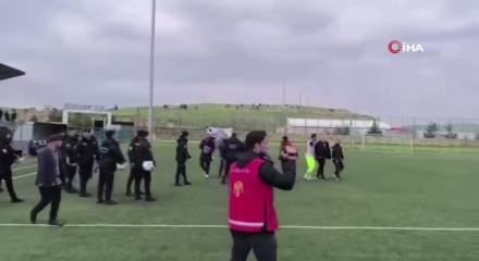 9 goll&uuml; ma&ccedil;ın ardından saha savaş alanına d&ouml;nd&uuml;