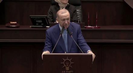 AK Parti Grup Toplantısı'nda sıcak anlar! Bir &ccedil;ocuğun "Tayyip Dede, seni seviyorum" s&ouml;zleri herkesi tebess&uuml;m ettirdi