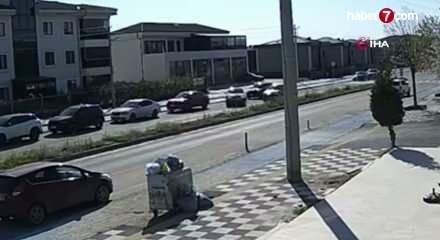 &Ccedil;orlu'da feci kaza: 25 metre takla atan ara&ccedil;ta 5 kişi yaralandı