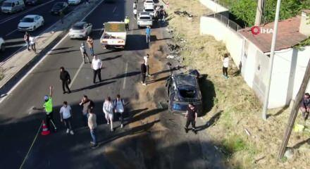  İzmir'de freni boşalan tır 10 araca &ccedil;arptı: 1'i polis 3 kişi hayatını kaybetti