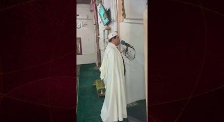 Cezayir B&uuml;y&uuml;kel&ccedil;isi M&uuml;cahit K&uuml;&ccedil;&uuml;kyılmaz ikindi ezanı okudu