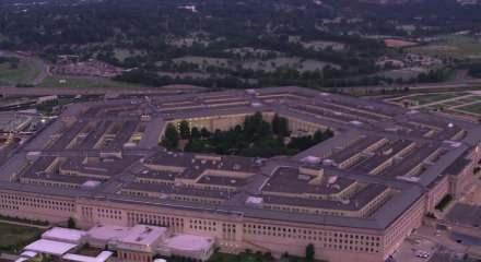 Pentagon yapay zeka i&ccedil;in d&uuml;ğmeye bastı: 7 şirketle anlaşmaya vard