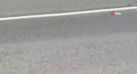 Silivri'de vida kabusu: Etrafa sa&ccedil;ılan vidalar lastikleri patlattı, yol 2 saat kapandı