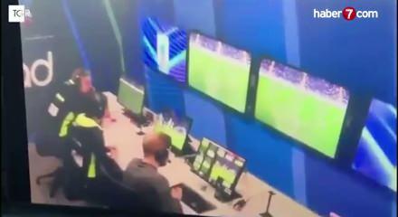VAR skandalı! Gizlice girdi, hakemlerle gizli kod oluşturdu!