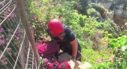 Antalya&rsquo;da falezlerden d&uuml;şen balık avcısı &ouml;l&uuml;mden d&ouml;nd&uuml;