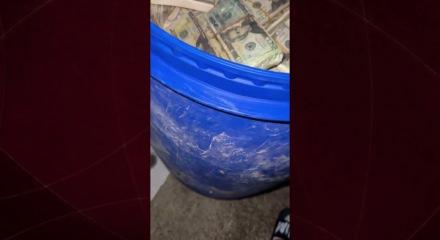 Meksika'da Escobar d&ouml;neminden kalma milyonlarca dolar bulunduğu iddia edildi