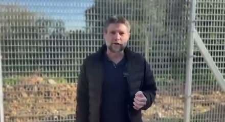 İsrailli Bakan Smotrich, &uuml;lkesinin saldırdığı topraklarda sınırların yeniden &ccedil;izilmesi gerektiğini savundu