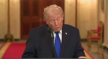 Trump'ın H&uuml;rm&uuml;z kararı sonrası İran'dan yaklaşanı vururuz a&ccedil;ıklaması