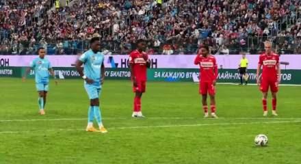 Galatasaray ile anılıyordu! Zenit'ten Jhon Duran a&ccedil;ıklaması