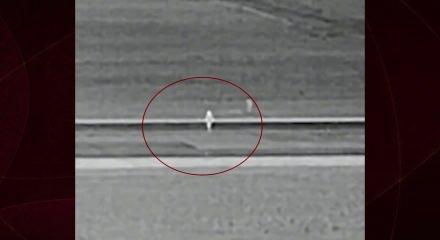 ABD'de u&ccedil;ak pistine giren şahısa u&ccedil;ağın &ccedil;arptığı anlar ortaya &ccedil;ıktı