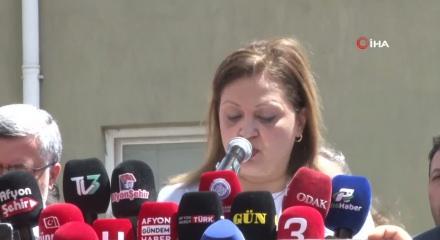AK Parti'ye ge&ccedil;en Burcu K&ouml;ksal'dan yeni a&ccedil;ıklama
