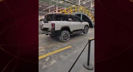 &Ccedil;in sınırları aştı! İşte tekerlere dans ettiren SUV!
