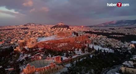 Ekonomik krizle boğuşan komşuya AB'den &lsquo;Akropolis&rsquo; şoku!