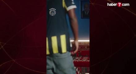Fenerbah&ccedil;e'nin eski yıldızı Galatasaray'a haber yolladı!