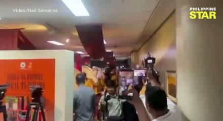 Filipinler senatosunda &ccedil;ok sayıda silah sesi duyuldu