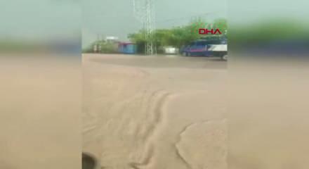 Hatay&rsquo;da aşırı yağışla birlikte taşan dereler sele neden oldu